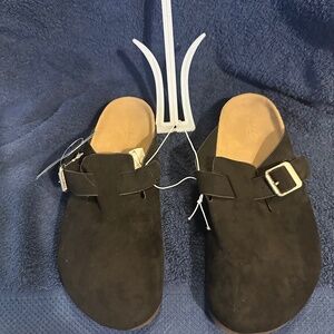 Women’s Betsy Clog/Mule/Flat-Black